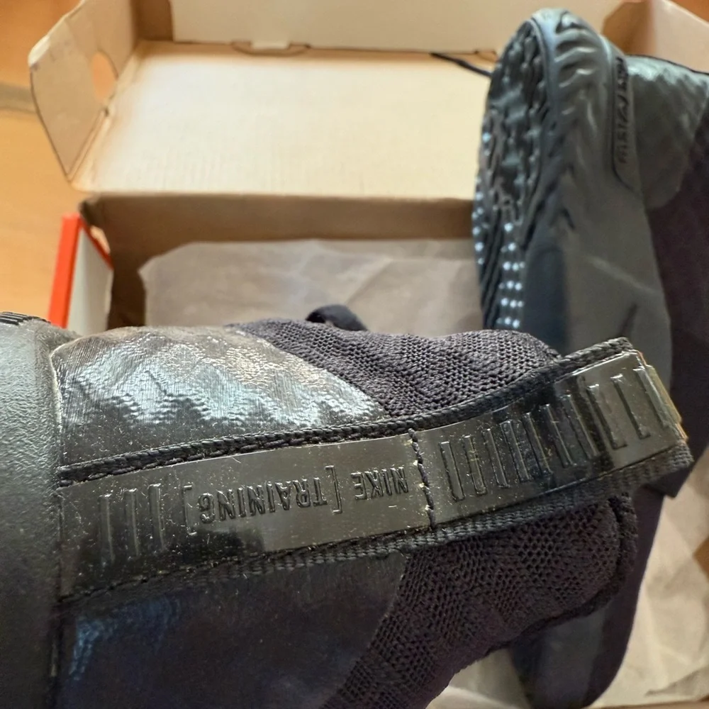 Nike Black and Gray Athletic Sneakers - Picture 6 of 8